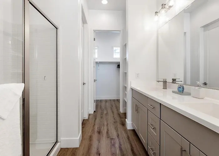Landing Stylish 2Bd Gym Phoenix